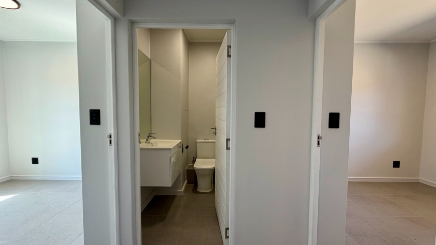 2 Bedroom Property for Sale in Newinbosch Western Cape